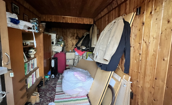 Na PREDAJ menší rodinný dom na veľkom pozemku v tichom prostredí v Martovciach! - fotografia 12