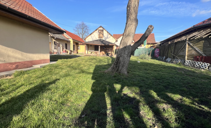 Jedinečný investičný stavebný pozemok na PREDAJ v širšom centre mesta Veľký Meder - fotografia 6