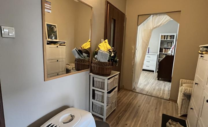 Pekný, zrekonštruovaný trojizbový byt s balkónom v Komárne na PREDAJ - fotografia 11