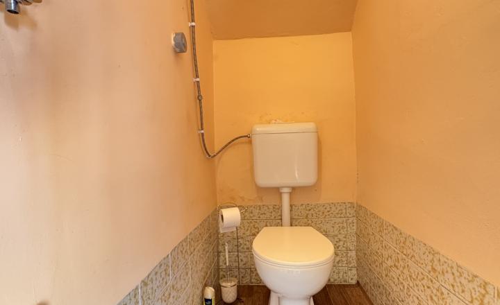 Velká zľava !!! Iba u nás !!! Reality KOMPLEX s.r.o., Vám exkluzívne ponúka na predaj priestranný rodinný dom v pokojnej obci Pribeta !!! - fotografia 12