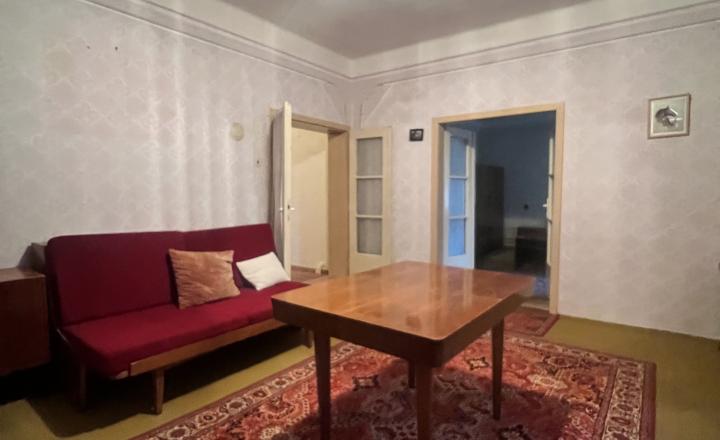 VEĽKORYSÝ RODINNÝ DOM  S VÝNIMOČNÝM PRIESTOROM A POZEMKOM V POKOJNEJ ČASTI KOMÁRNA (NOVÁ STRÁŽ) - na PREDAJ - fotografia 17