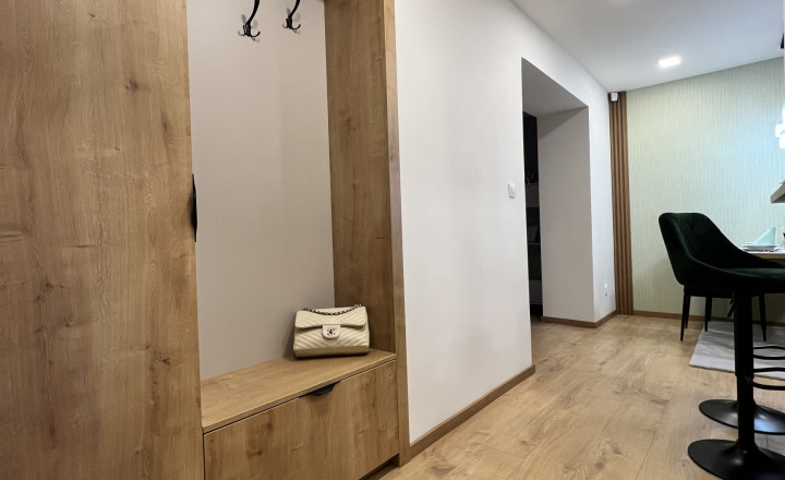 Reality KOMPLEX s.r.o. ponúka na PRENÁJOM luxusný 2 izbový byt v Komárne! - fotografia 1