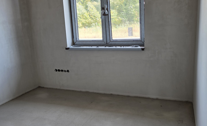 Reality KOMPLEX s.r.o. Vám ponúka na predaj moderný 4-izbový rodinný dom s dvomi bytovými jednotkami - fotografia 5