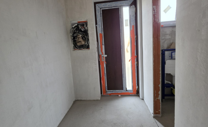 Reality KOMPLEX s.r.o. Vám ponúka na predaj moderný 4-izbový rodinný dom s dvomi bytovými jednotkami - fotografia 18