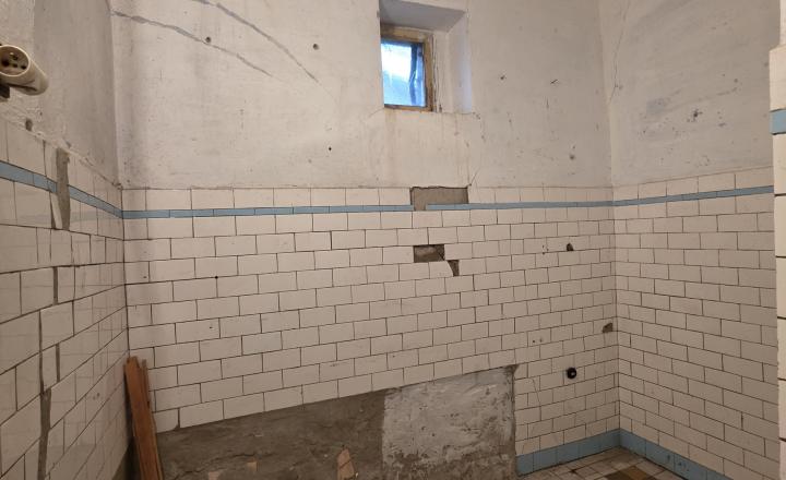 Reality KOMPLEX s.r.o. ponúka Vám na predaj 3-izbový rodinný dom v obci Medveďov - fotografia 13